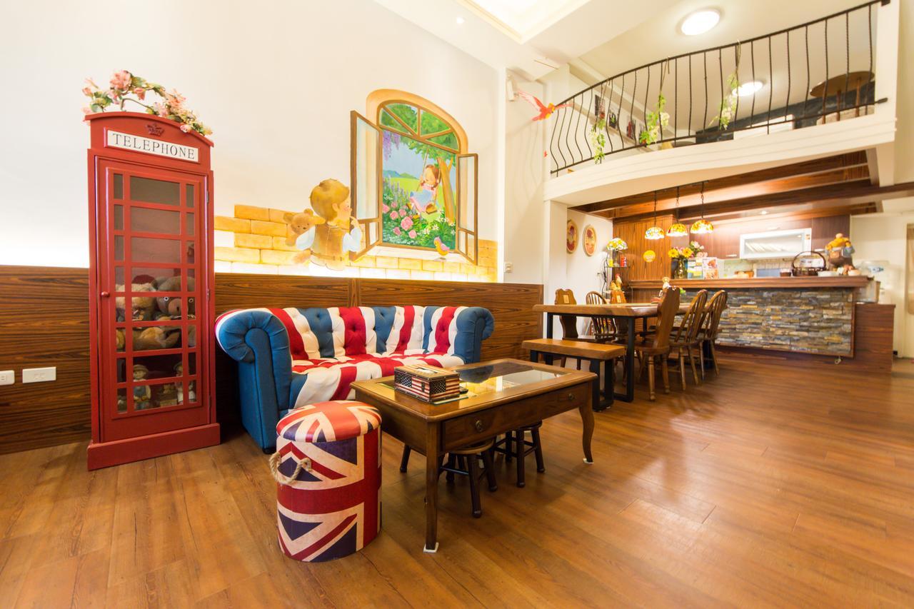 British Country Inn B&B Луодонг Екстериор снимка